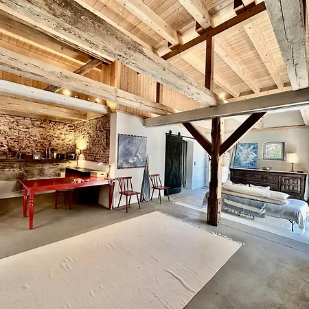 Victor's Farmhaus *
